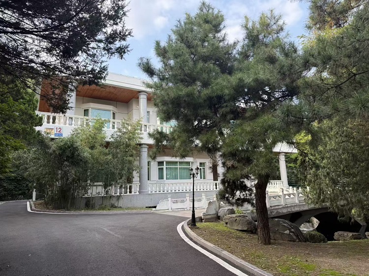 1756706918948215.jpg 5.jpg